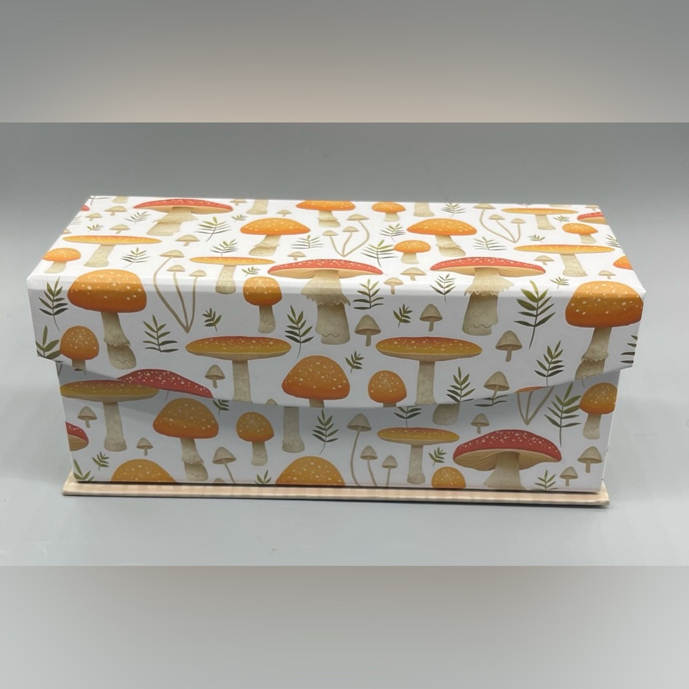 Spring Mushrooms on White Flip Top Box, New 🗃️